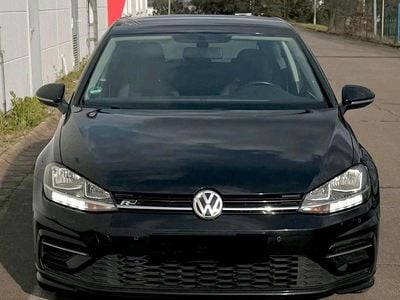Gebraucht VW Golf VII R-line 116 PS (85 kW) 2018 Schwarz Limousine