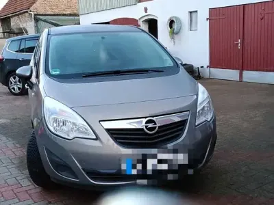 Gebraucht Opel Meriva Design Edition 120 PS (88 kW) 2010 Gold Van / Kleinbus