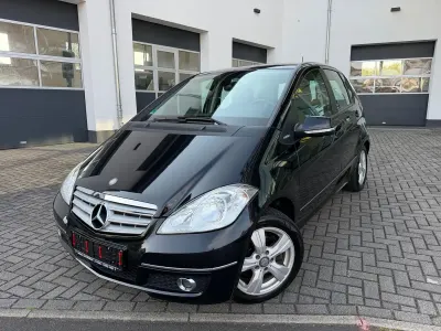 Gebraucht Mercedes A180 116 PS (85 kW) 2010 Schwarz Kleinwagen