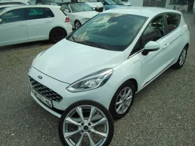 Usata Ford Fiesta Vignale 101 CV (74 kW) 2018 Bianco Utilitaria