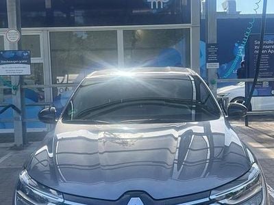 Gebraucht Renault Arkana 140 PS (102 kW) 2022 Grau SUV