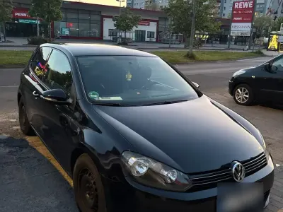 Second-hand VW Golf VI 122 CP (89 kW) 2010 Negru Hatchback