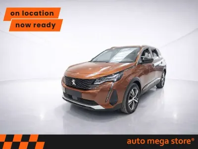 Gebraucht Peugeot 5008 Allure 131 PS (96 kW) 2022 Orange SUV