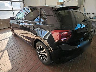 Gebraucht VW Polo 70 PS (51 kW) 2021 Schwarz Kleinwagen