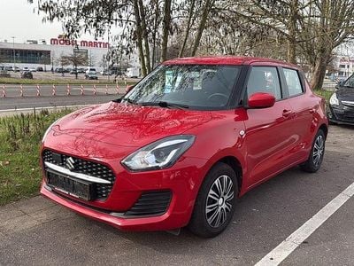 Gebraucht Suzuki Swift Club 83 PS (61 kW) 2021 Rot Kleinwagen