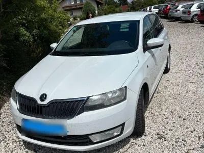 Gebraucht Skoda Rapid Active 86 PS (63 kW) 2014 Weiß Kleinwagen