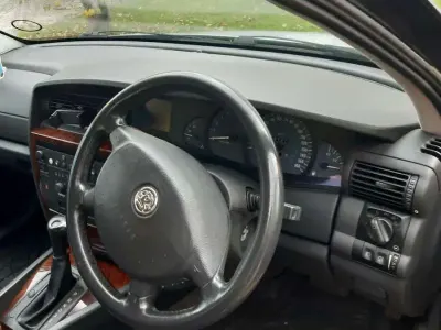Usata Opel Omega 218 CV (160 kW) 2002 Argento Berlina