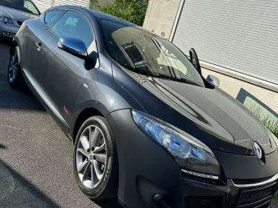 Gebraucht Renault Mégane Coupé Bose Edition 110 PS (80 kW) 2012 Grau Coupé