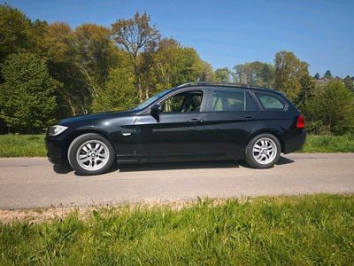 Usata BMW 318 130 CV (95 kW) 2007 Nero Station wagon