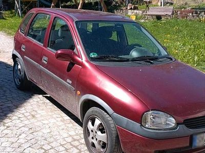 Usata Opel Corsa 65 CV (47 kW) 2000 Rosso Utilitaria