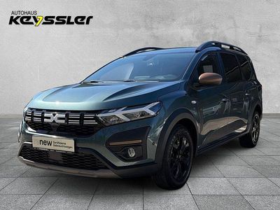 Second-hand Dacia Jogger Extreme 110 CP (80 kW) 2024 Verde Monovolum