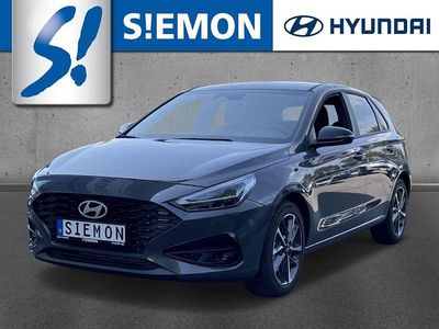 Grau Gebraucht 2024 Hyundai i30 Advantage Limousine | 20.630 € (Fairer Preis)