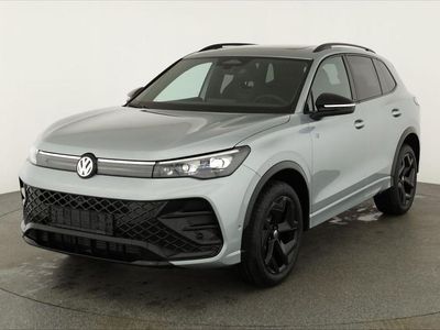 Neu VW Tiguan R-line 193 PS (141 kW) 2025 Oyster silver metallic SUV