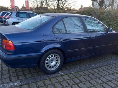 BMW 528