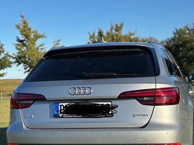 Silber Gebraucht 2017 Audi A4 Sport Kombi | 15.999 € (Guter Preis)