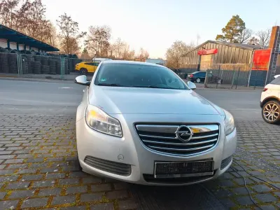 Gebraucht Opel Insignia 116 PS (85 kW) 2009 Silber Limousine