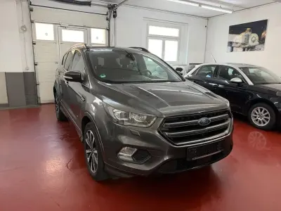 Gebraucht Ford Kuga ST-Line 182 PS (133 kW) 2017 Grau SUV