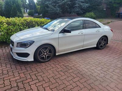 Gebraucht Mercedes CLA180 AMG line 122 PS (89 kW) 2015 Weiß Limousine