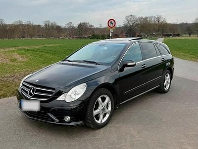 Gebraucht Mercedes R320 AMG 224 PS (164 kW) 2009 Schwarz Van / Kleinbus