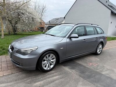 Gebraucht BMW 525 Sport Line 197 PS (144 kW) 2009 Silber Kombi