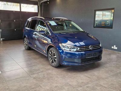 Blau Gebraucht 2021 VW Touran United Van / Kleinbus | 13.999 € (Guter Preis)