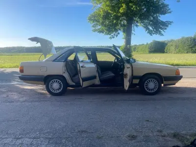 Gebraucht Audi 100 75 PS (55 kW) 1982 Gelb Limousine