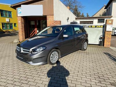 Gebraucht Mercedes B180 109 PS (80 kW) 2016 Mountaingrau  met. Van / Kleinbus
