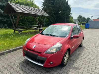 Gebraucht Renault Clio 75 PS (55 kW) 2009 Rot Kleinwagen