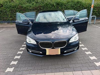 BMW 730