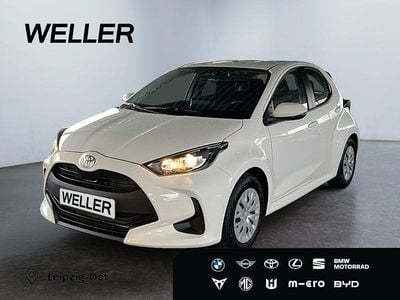 Weiss Neu 2025 Toyota Yaris Hybrid Comfort Kleinwagen | 21.990 € (Superpreis)