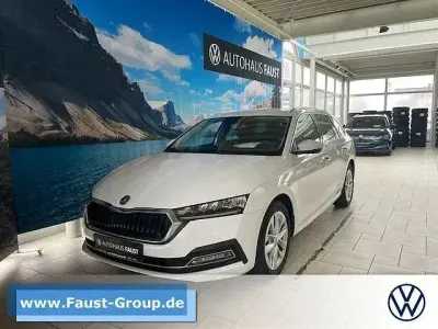 Gebraucht Skoda Octavia Style 116 PS (85 kW) 2022 Weiß Kombi