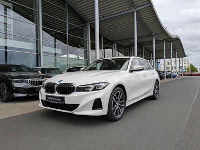 BMW 330e