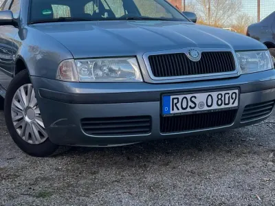 Używany Skoda Octavia Tour 72 KM (52 kW) 2004 Czarny Kombi