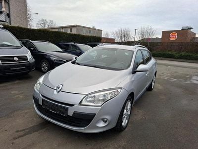 Gebraucht Renault Mégane III Expression 106 PS (77 kW) 2012 Silber Limousine