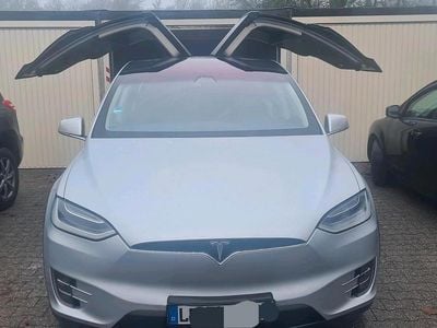 Usado Tesla Model X 364 kW (495 HP) 2016 Prateado SUV