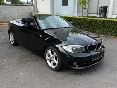 Gebraucht BMW 123 Cabriolet Sport Line 204 PS (150 kW) 2011 Schwarz Cabrio