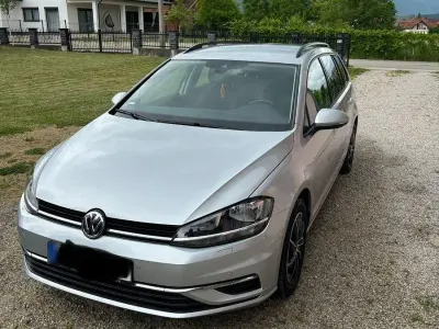Gebraucht VW Golf VII Comfortline 116 PS (85 kW) 2019 Grau Kombi