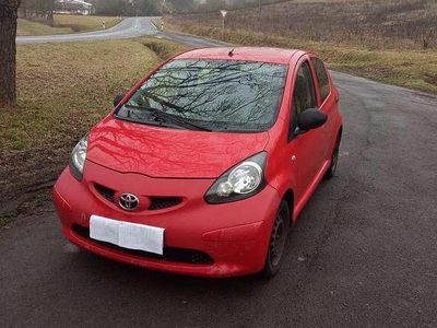 Gebraucht Toyota Aygo 68 PS (50 kW) 2006 Rot Kleinwagen