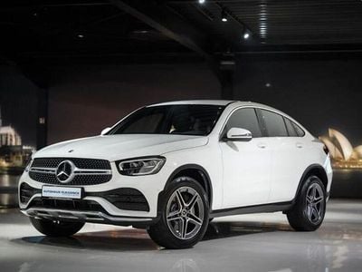Gebraucht Mercedes GLC300e Business 211 PS (155 kW) 2021 Polarweiss  unilack Coupé