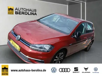Second-hand VW Golf VII IQ Drive 131 CP (96 kW) 2019 Roșu Berlinǎ