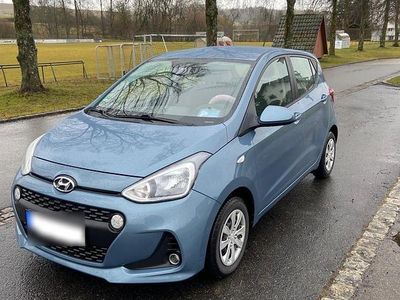 Gebraucht Hyundai i10 67 PS (49 kW) 2017 Blau Kleinwagen