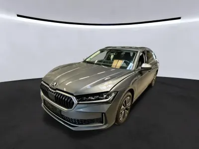 Gebraucht Skoda Superb Selection 265 PS (194 kW) 2025 Grau Limousine