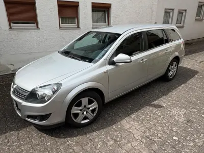 Brugt Opel Astra Edition 146 HK (107 kW) 2010 Sølv Sedan