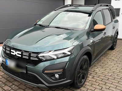 Gebraucht Dacia Jogger Extreme 90 PS (66 kW) 2024 Grün Van / Kleinbus