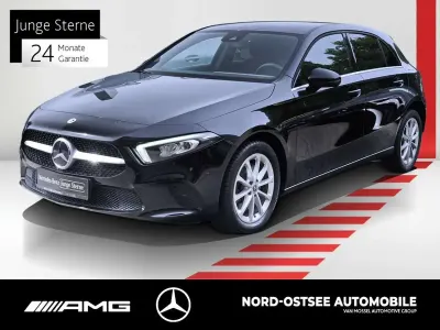 Gebraucht Mercedes A250 Style 160 PS (117 kW) 2022 Nachtschwarz uni Limousine