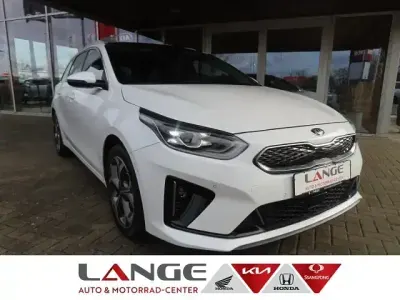 Gebraucht Kia Ceed Sportswagon Platinum Edition 105 PS (77 kW) 2020 Weiß Kombi