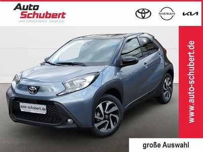 Neu Toyota Aygo X 72 PS (52 kW) 2025 Grau SUV