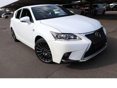 Lexus CT200h