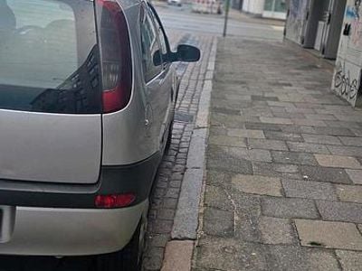 Gebraucht Opel Corsa 60 PS (44 kW) 2002 Silber Kleinwagen