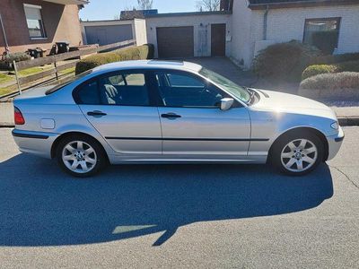 Usata BMW 318 Exclusive 143 CV (105 kW) 2004 Argento Berlina